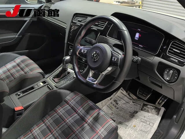 Volkswagen Golf  с аукциона в Японии