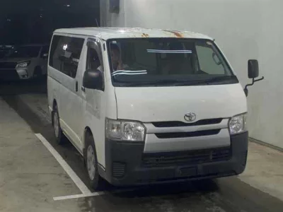 TOYOTA HIACE VAN