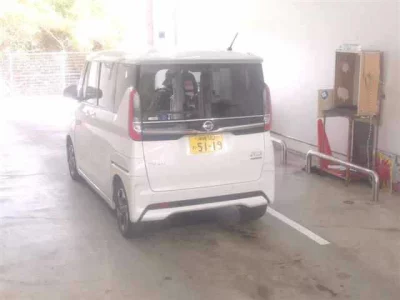 NISSAN ROOX