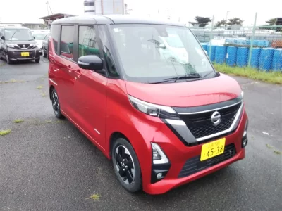 NISSAN ROOX