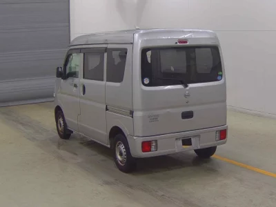 NISSAN CLIPPER VAN