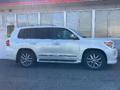 TOYOTA LAND CRUISER