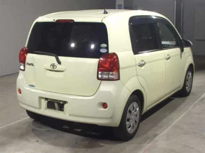 TOYOTA PORTE