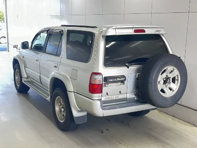 TOYOTA HILUX SURF