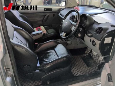 VOLKSWAGEN NEW BEETLE