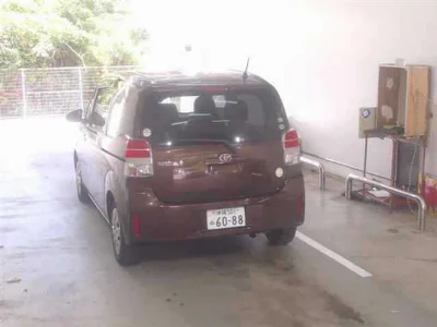 TOYOTA SPADE