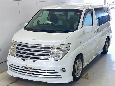 NISSAN ELGRAND