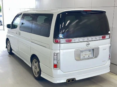 NISSAN ELGRAND