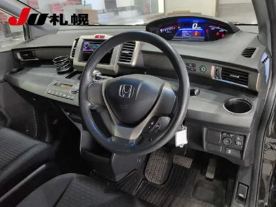HONDA FREED SPIKE