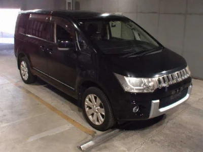 MITSUBISHI DELICA D5