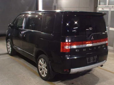 MITSUBISHI DELICA D5