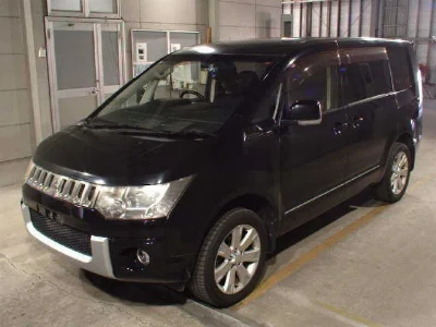 MITSUBISHI DELICA D5