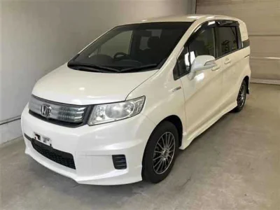 HONDA FREED SPIKE