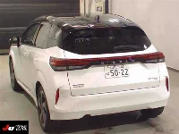 Nissan Aura