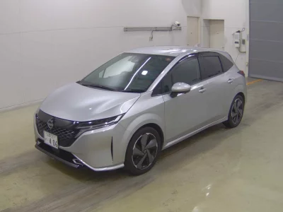 NISSAN AURA