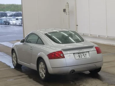 AUDI TT