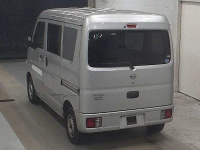 NISSAN CLIPPER VAN