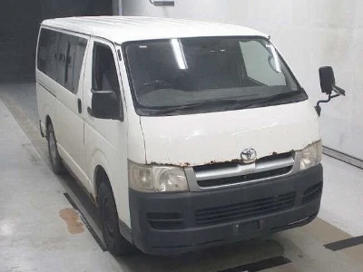 TOYOTA HIACE VAN