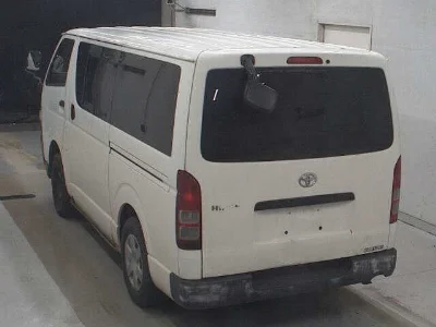 TOYOTA HIACE VAN