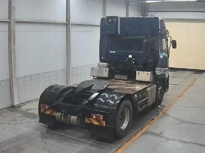 NISSAN UD