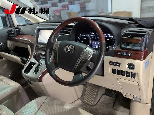 Toyota Vellfire  с аукциона в Японии