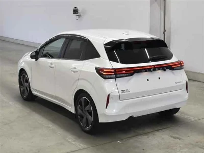 NISSAN AURA