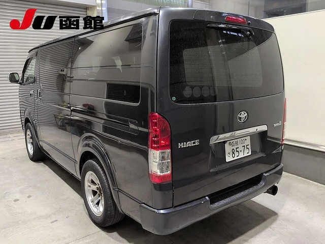 Toyota HiAce Van  с аукциона в Японии