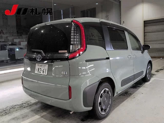 Toyota Sienta  с аукциона в Японии