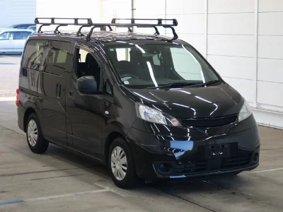 NISSAN NV200