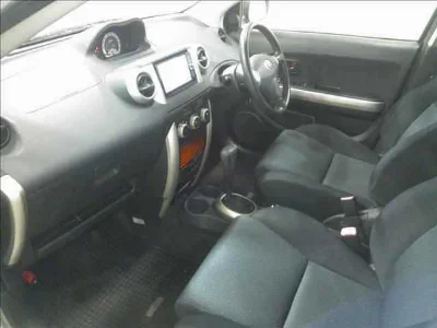 TOYOTA IST