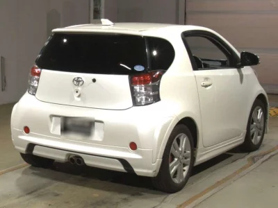 TOYOTA IQ