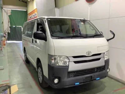 TOYOTA HIACE VAN