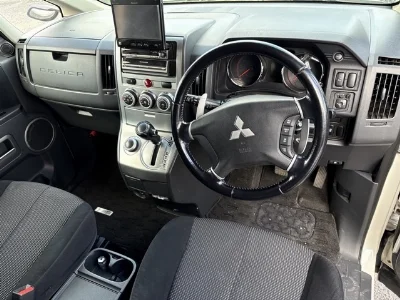 MITSUBISHI DELICA D5