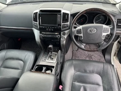 TOYOTA LAND CRUISER