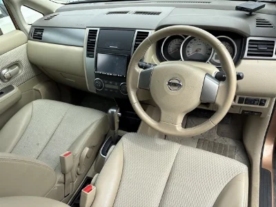 NISSAN TIIDA
