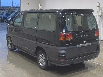 NISSAN ELGRAND