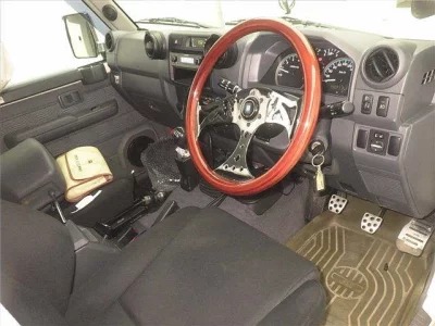 TOYOTA LAND CRUISER