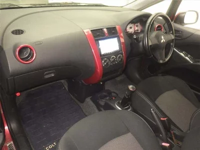 MITSUBISHI COLT