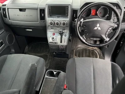 MITSUBISHI DELICA D5