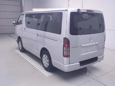 TOYOTA REGIUS ACE VAN