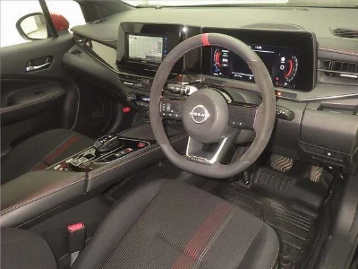 NISSAN AURA