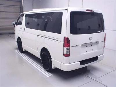 TOYOTA REGIUS ACE VAN