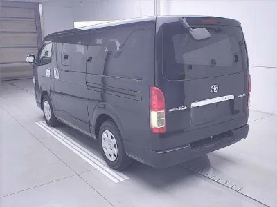 TOYOTA REGIUS ACE VAN