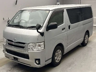 TOYOTA REGIUS VAN