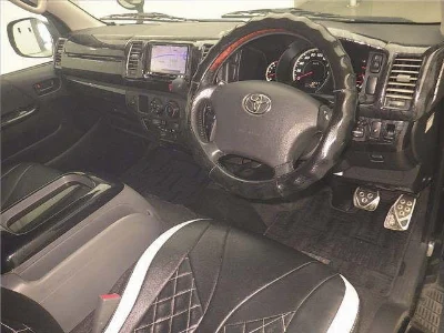 TOYOTA HIACE VAN