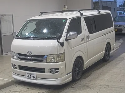 TOYOTA REGIUS ACE VAN