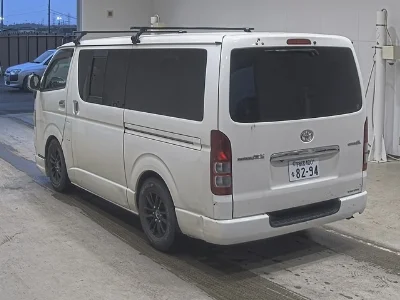 TOYOTA REGIUS ACE VAN