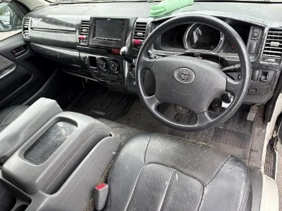 TOYOTA REGIUS ACE VAN