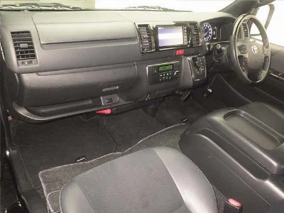 TOYOTA HIACE VAN