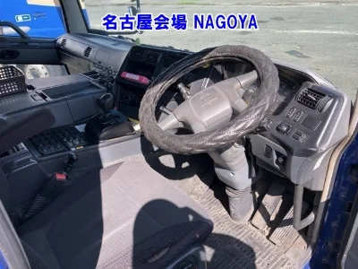 MITSUBISHI FUSO SUPER GREAT